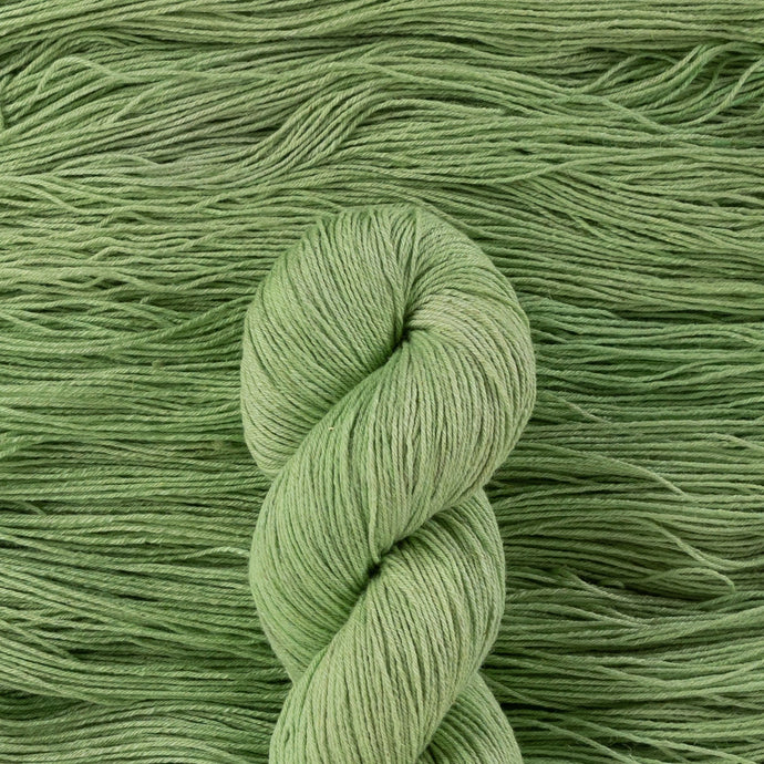 Pea Shoot : Ritual Dyes Undine Fingering